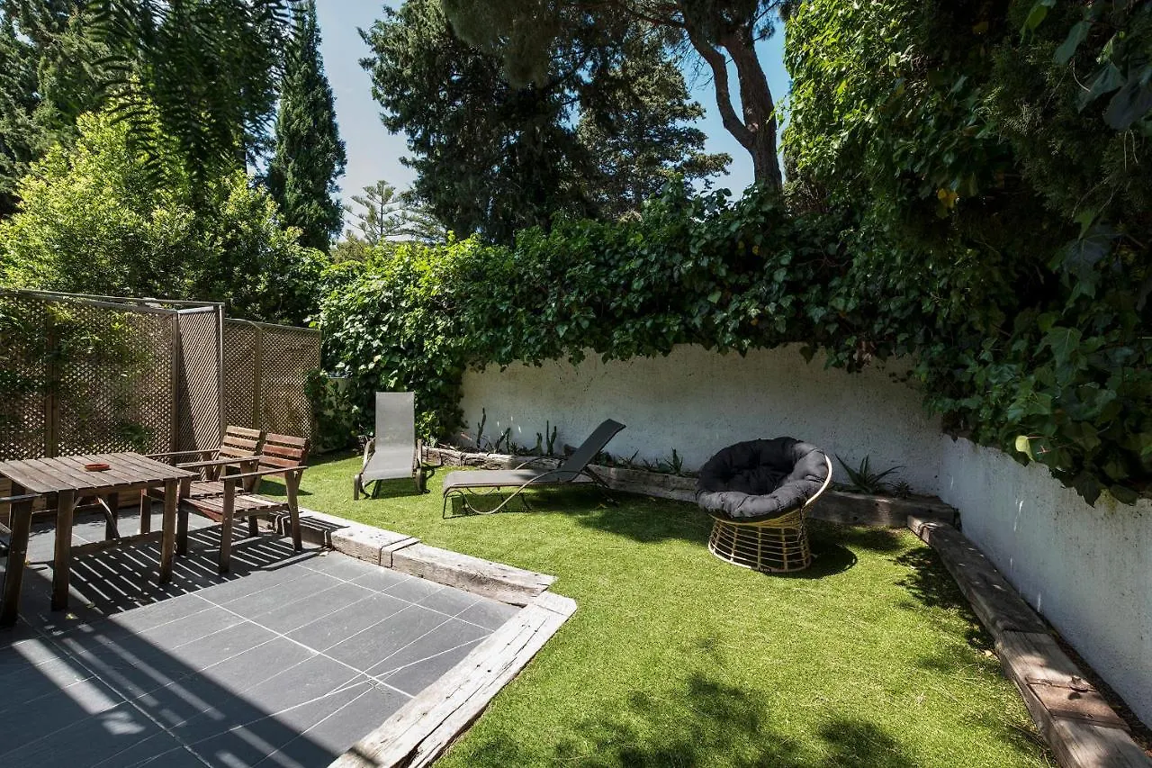 Apartamento Con Jardincito En El Centro De Cadaques